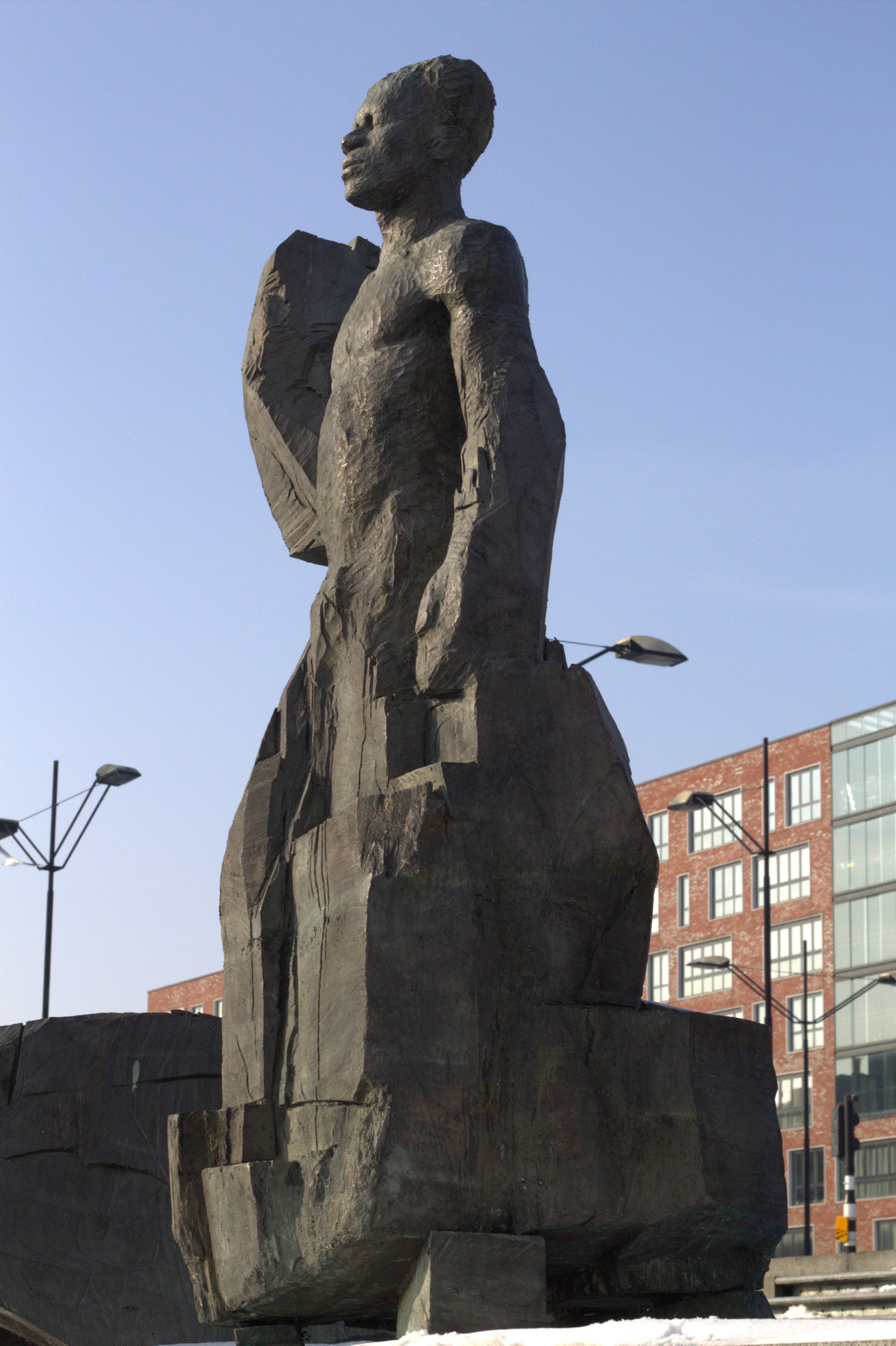 Standbeeld van Anton de Kom